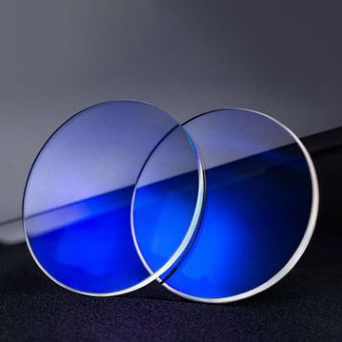 Glasses that can prevent blue light from irritating the eyes