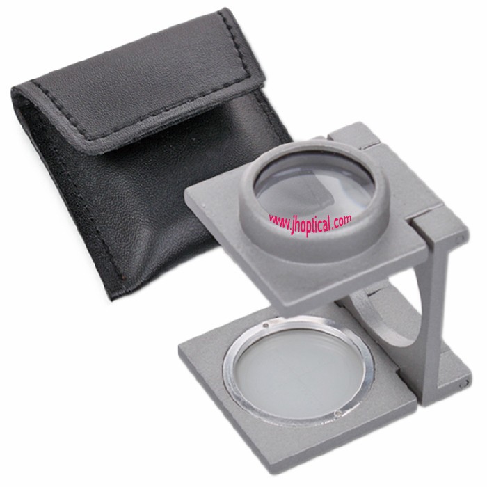 1587F Metal 3-Fold 7x Cloth Magnifier w/ Glass Reticle 24D